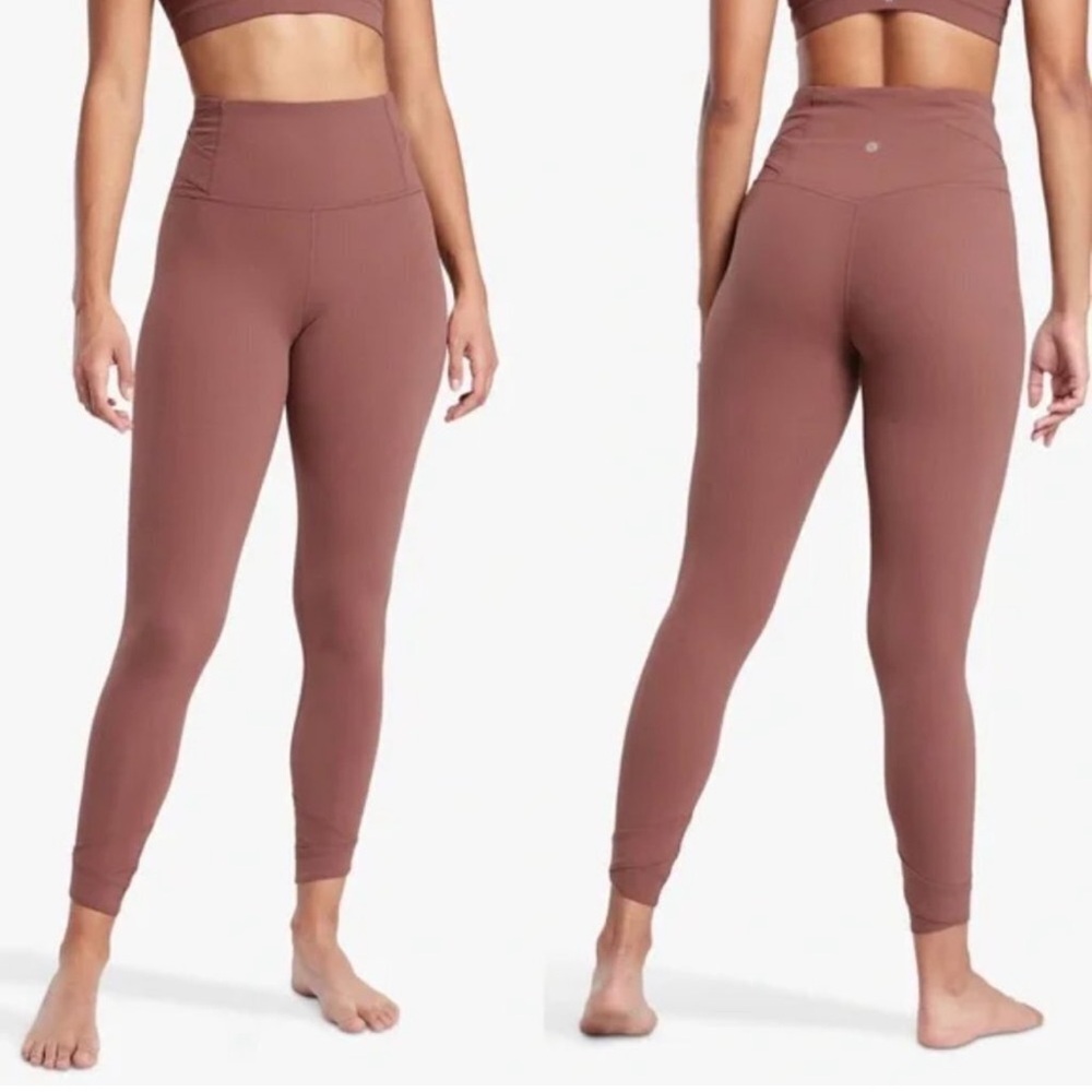 Athleta Elation Pirouette 7/8 Leggings Mauve EUC Size Small No Flaws